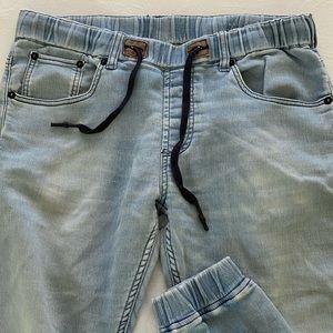 JOGGER JEANS